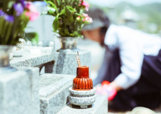 お墓のおそうじ、お参りサービス・株式会社カンザイ